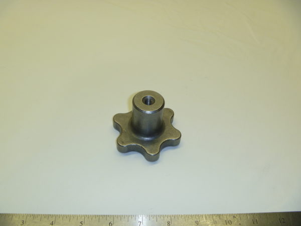 STAR KNOB  1/2" AND 3/8" THREA